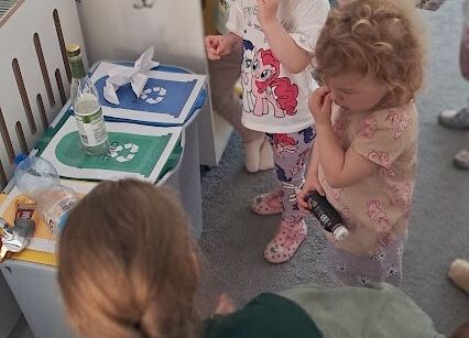 Grafika 5: Segregacja śmieci od najmłodszych lat