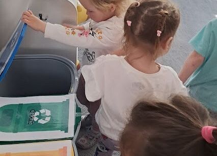 Grafika 8: Segregacja śmieci od najmłodszych lat