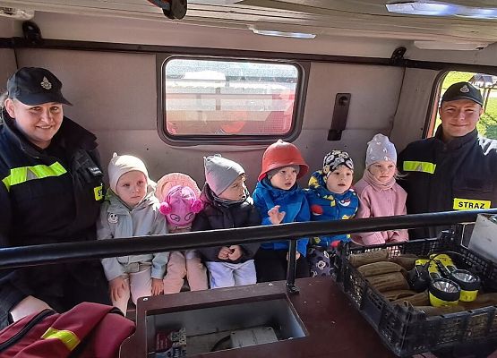 Grafika 11: Wizyta strażaków  z OSP Wrzeście