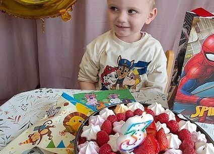 Grafika 1: 3 urodzinki Hubercika