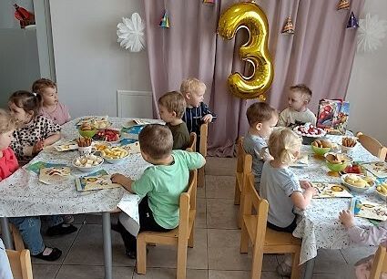 Grafika 4: 3 urodzinki Hubercika