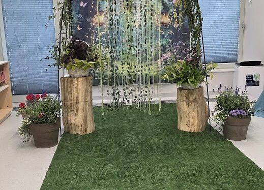 Grafika 11: Uroczyste zakończenie roku  Absolwentów Gminnego Żłobka w Charbrowie w roku szkolnym 2024/2025