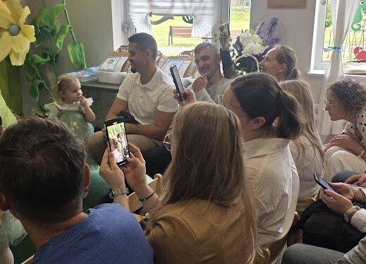 Grafika 17: Uroczyste zakończenie roku  Absolwentów Gminnego Żłobka w Charbrowie w roku szkolnym 2024/2025