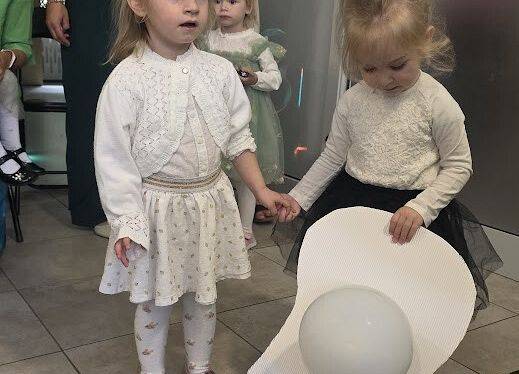 Grafika 22: Uroczyste zakończenie roku  Absolwentów Gminnego Żłobka w Charbrowie w roku szkolnym 2024/2025