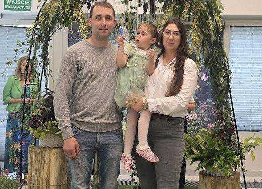 Grafika 44: Uroczyste zakończenie roku  Absolwentów Gminnego Żłobka w Charbrowie w roku szkolnym 2024/2025