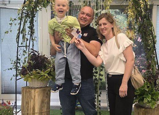 Grafika 51: Uroczyste zakończenie roku  Absolwentów Gminnego Żłobka w Charbrowie w roku szkolnym 2024/2025