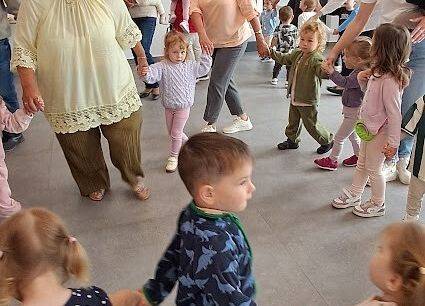 Grafika 4: Spotkanie z Seniorami pod nazwą "Z muzyką ludową nam do twarzy"