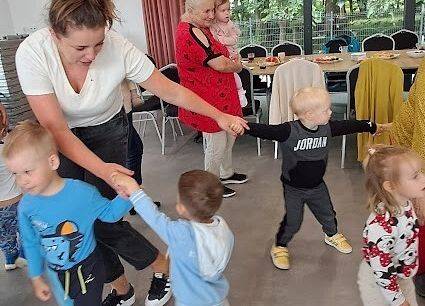 Grafika 8: Spotkanie z Seniorami pod nazwą "Z muzyką ludową nam do twarzy"