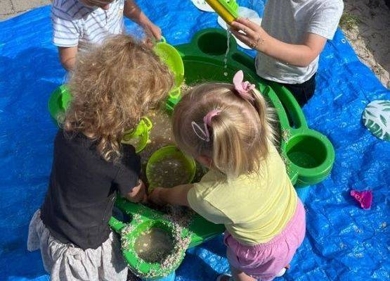 Grafika 2: Lato w żłobku