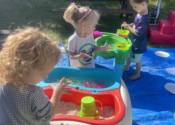 Grafika 15: Lato w żłobku