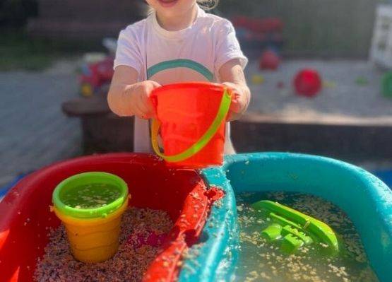 Grafika 17: Lato w żłobku