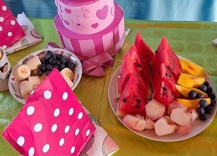 Grafika 1: Drugie urodzinki Lei