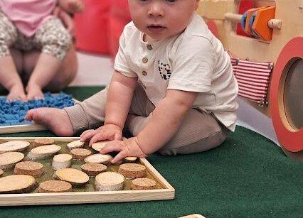 Grafika 21: Dni adaptacyjne  w Gminnym Żłobku w Charbrowie