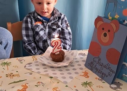 Grafika 5: 2 urodzinki Piotrusia