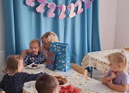 Grafika 6: 2 urodzinki Piotrusia