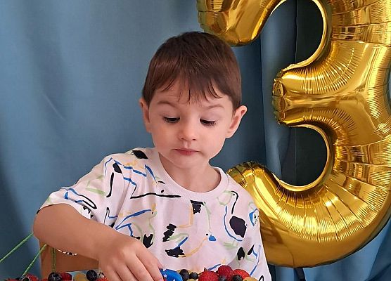 Grafika 3: 3 urodzinki Hubercika