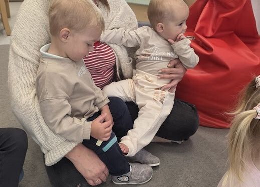 Grafika 3: Dzień głośnego czytania wizyta Seniorów