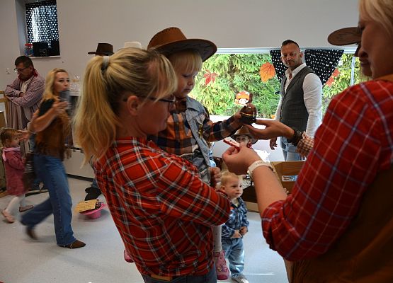 Grafika 137: Jubileusz 5 urodzin Gminnego Żłobka w Charbrowie