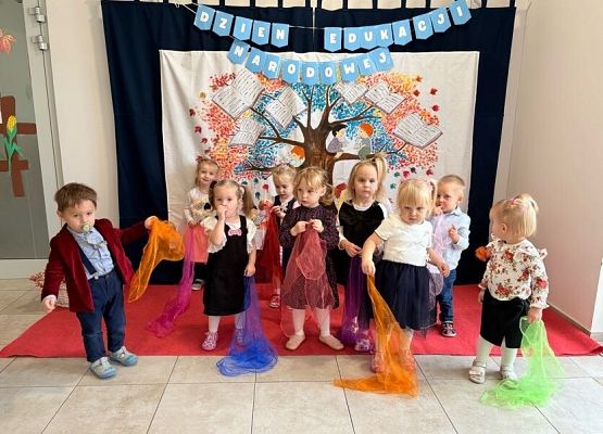 Grafika 6: Dzień Edukacji Narodowej