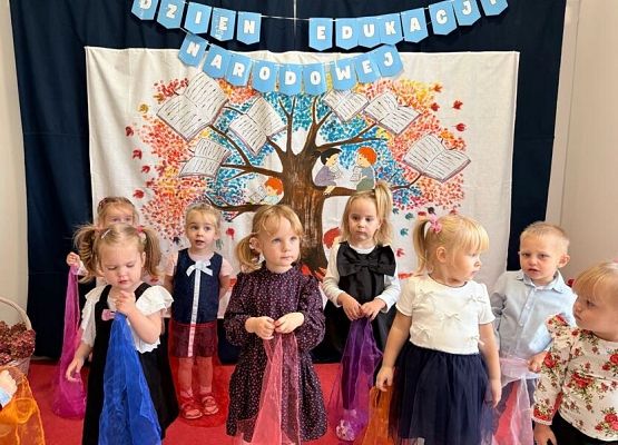 Grafika 7: Dzień Edukacji Narodowej