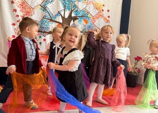 Grafika 9: Dzień Edukacji Narodowej