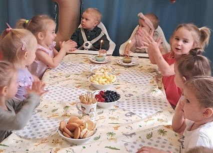 Grafika 6: Pierwsze urodzinki Leonarda i Felicji