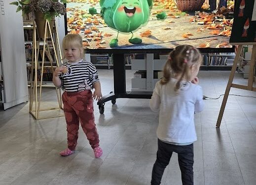 Grafika 39: Wyjście do Biblioteki Publicznej w Wicku