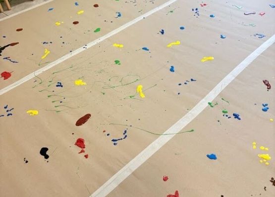 Grafika 1: Zajęcia ,,Klekso-stopy'' i Głowo-okienka''.