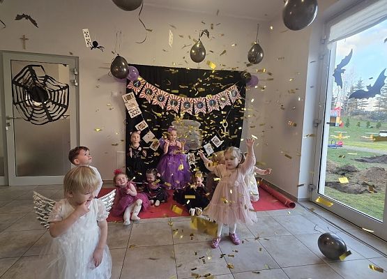 Grafika 12: Andrzejki