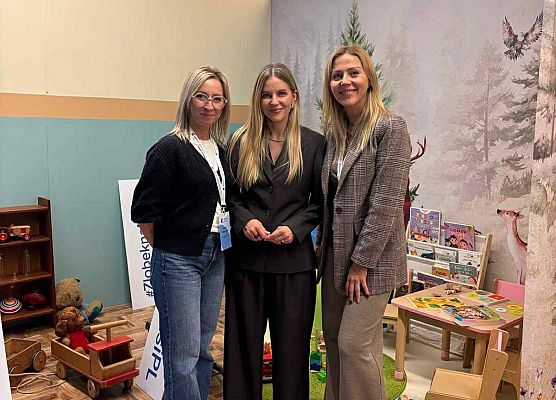 Grafika 10: Podnosimy jakość swoich usług biorąc udział w ważnych wydarzeniach dotyczących zmian dla wszystkich instytucji opieki nad dziećmi do lat 3.