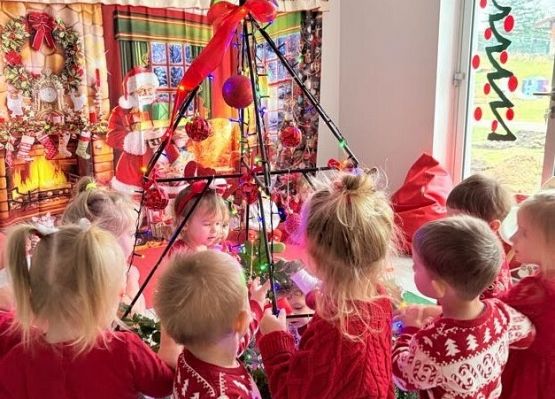 Grafika 11: Mikołajki