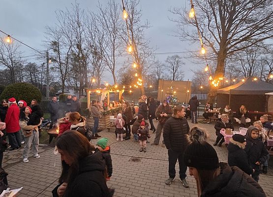 Grafika 16: Jarmark Bożonarodzeniowy