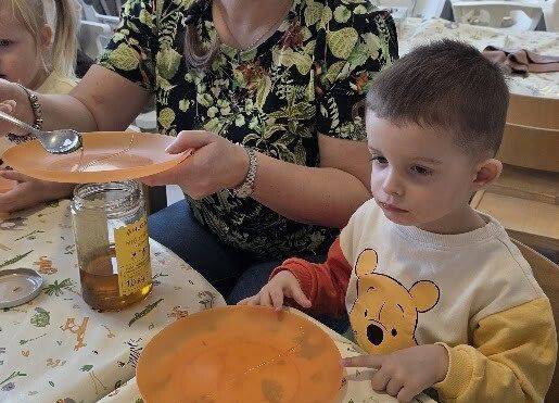 Grafika 11: Dzień Kubusia Puchatka