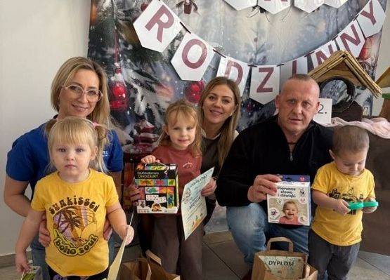 Grafika 15: KONKURS RODZINNY - Karmnik dla ptaków