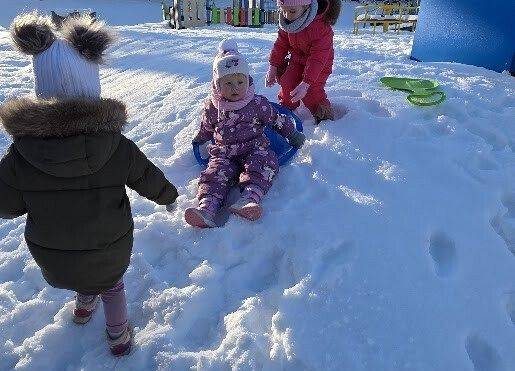 Grafika 11: Temat kompleksowy ,, W krainie Dinozaurów''