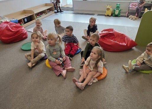 Grafika 23: Temat kompleksowy ,, W krainie Dinozaurów''