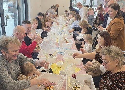 Grafika 12: Słodko z Babcią i Dziadkiem