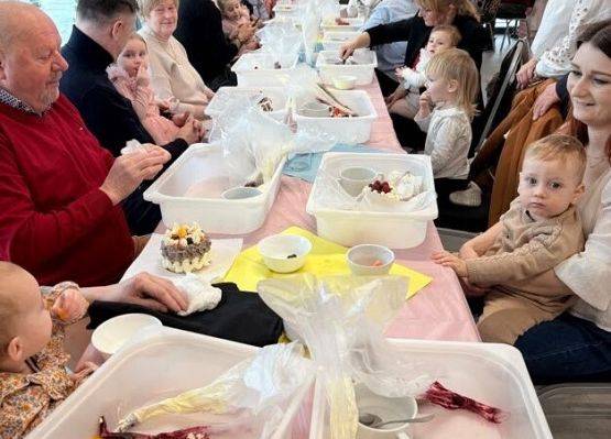 Grafika 38: Słodko z Babcią i Dziadkiem