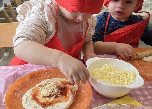 Grafika 13: Dzień Pizzy