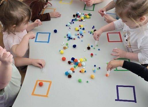 Grafika 28: Kolorowy karnawał