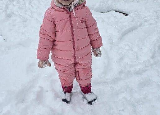 Grafika 3: Zajęcia sensoryczne na śniegu zimowe zabawy