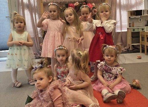 Grafika 10: Dzień Kobiet