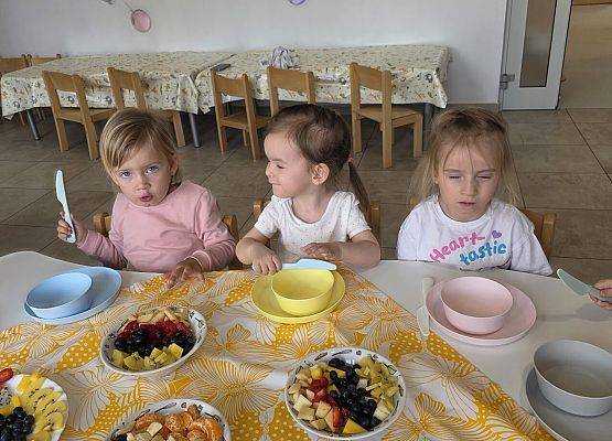 Grafika 7: Owocowy zawrót głowy