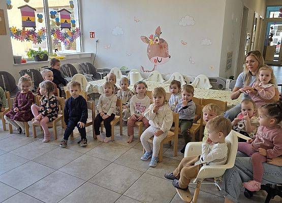 Grafika 1: Teatrzyk pt ,, Witaj Pani Wiosno, żegnaj Pani Zimo''