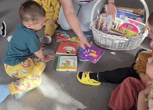 Grafika 1: Akcja Przynieś książeczkę, weź nowa bajeczkę
